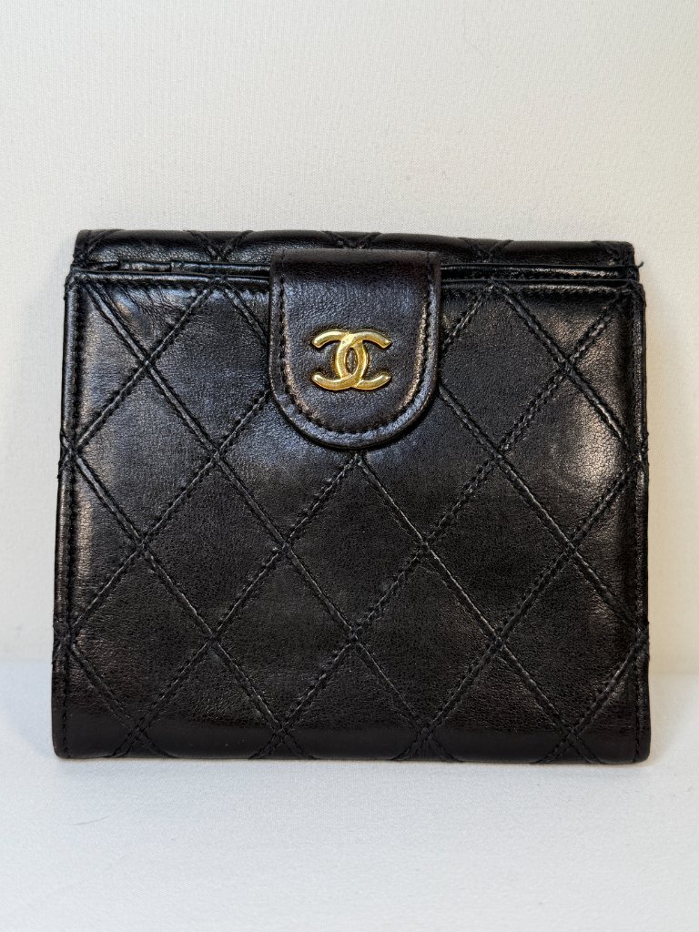 Rare! Vintage Chanel Brown Quilted Bicolore Leather Gold Cc Bifold Wallet